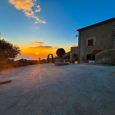 Tramonti D'Oro Bed & Breakfast Caprioli Dış mekan fotoğraf