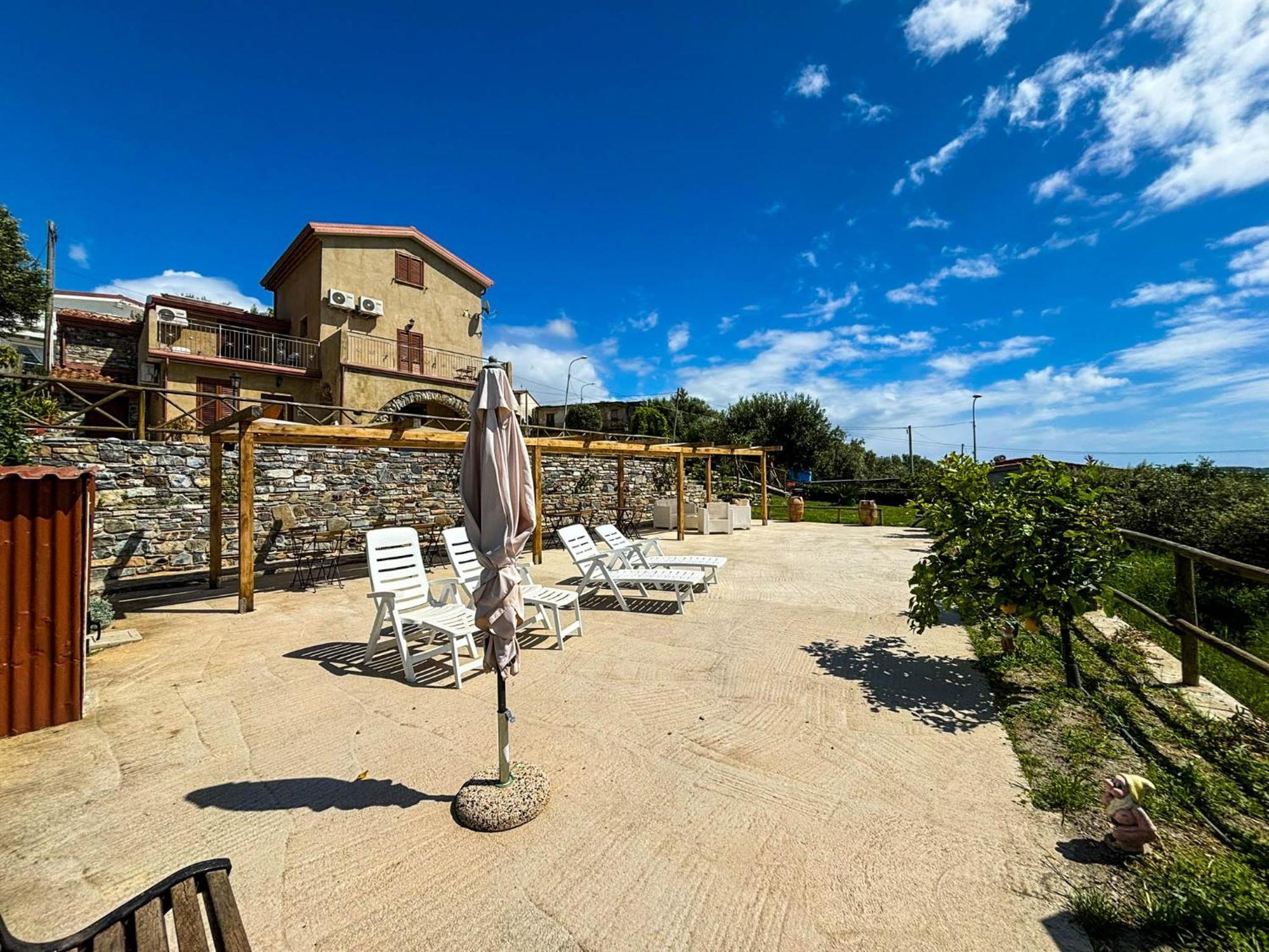 Tramonti D'Oro Bed & Breakfast Caprioli Dış mekan fotoğraf