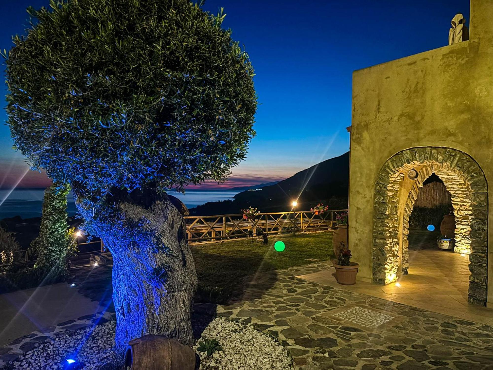 Tramonti D'Oro Bed & Breakfast Caprioli Dış mekan fotoğraf