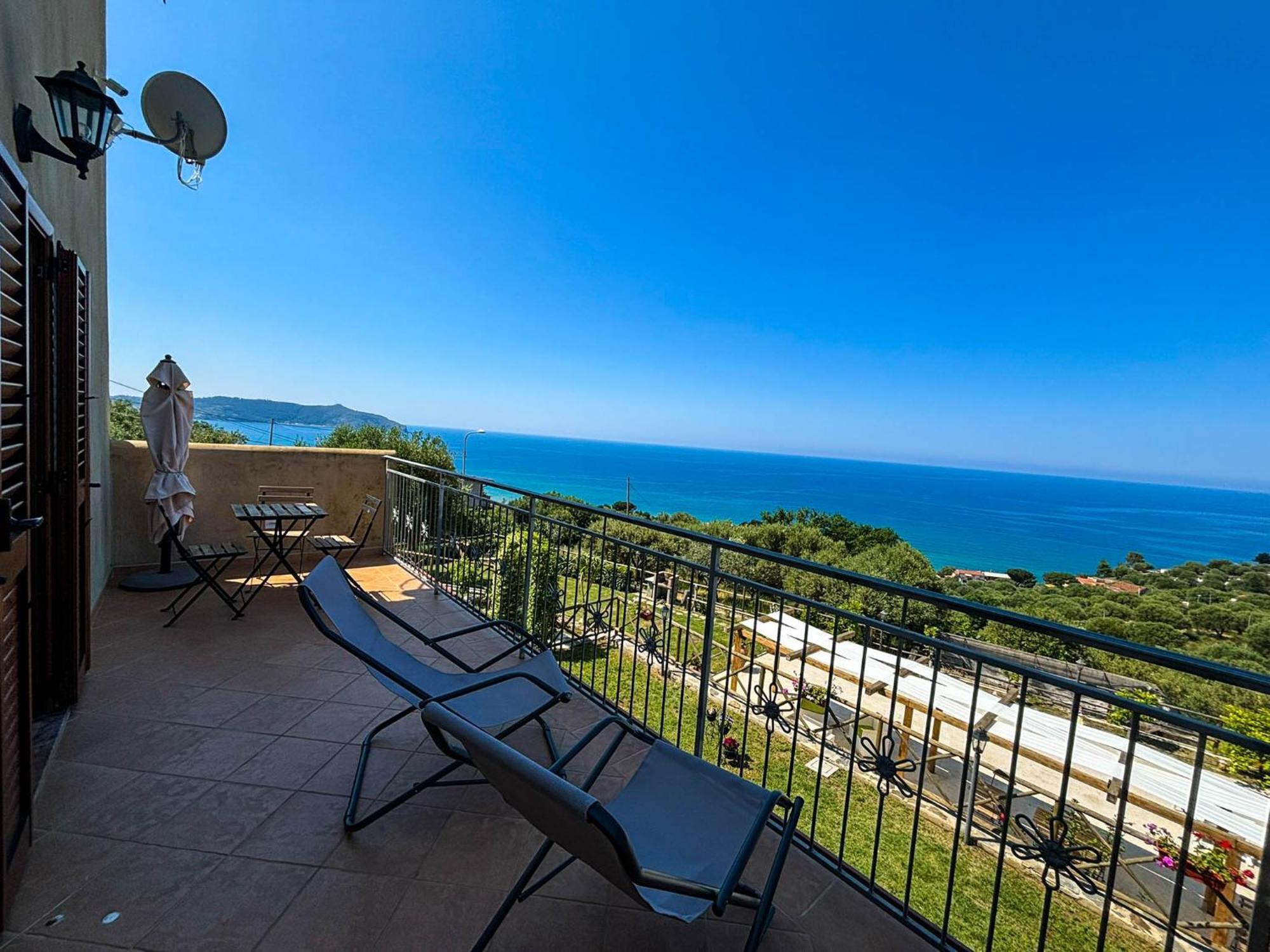 Tramonti D'Oro Bed & Breakfast Caprioli Dış mekan fotoğraf